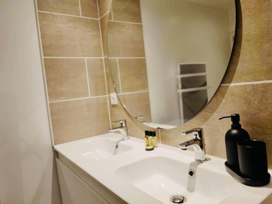 Le Rendez Vous - Parking Gratuit Apartment Carcassonne Exterior photo
